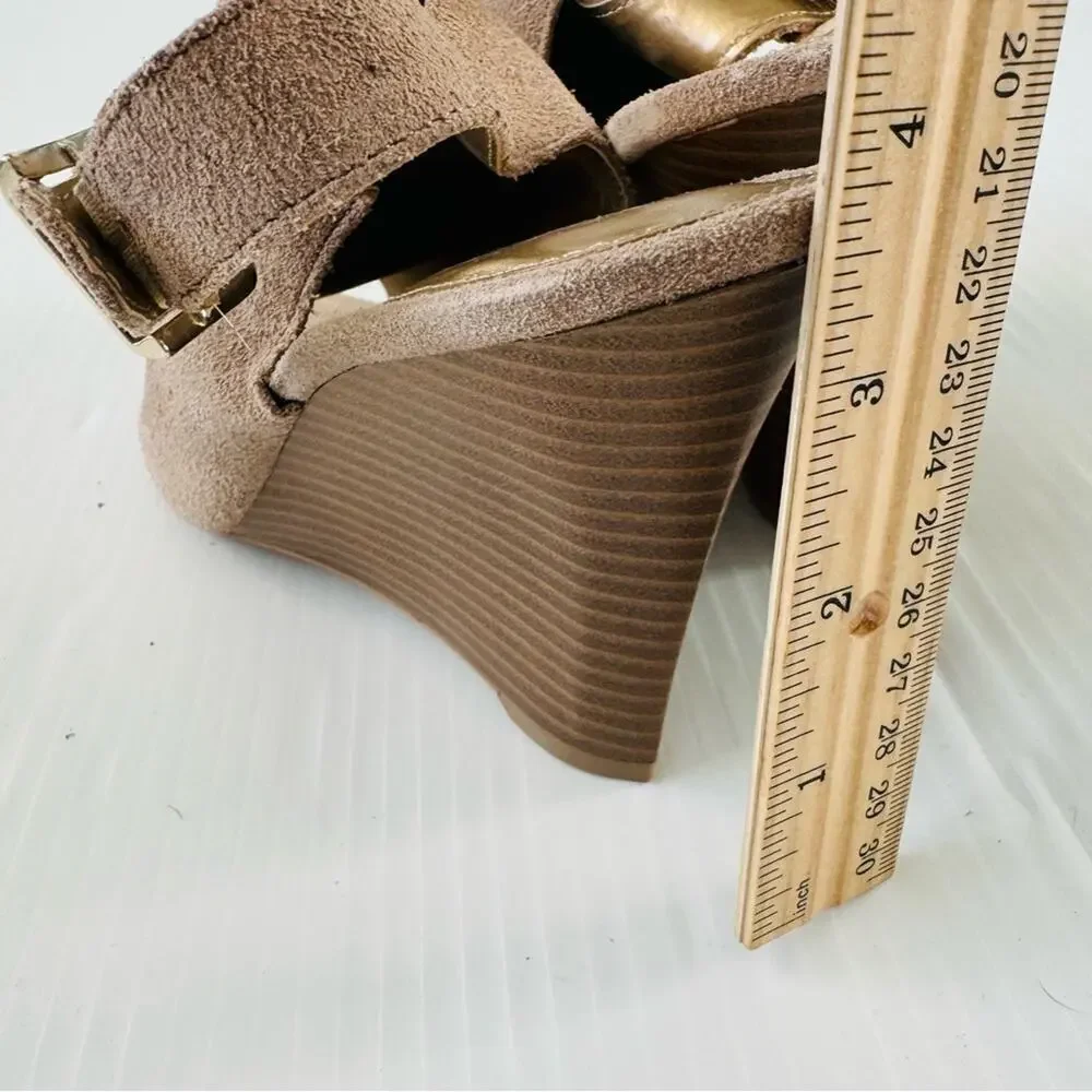 NWOT Ann Taylor Loft suede peep toe wedges tan size 7 stacked heel